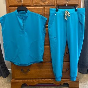 Figs scrub set teal small top petite medium pants